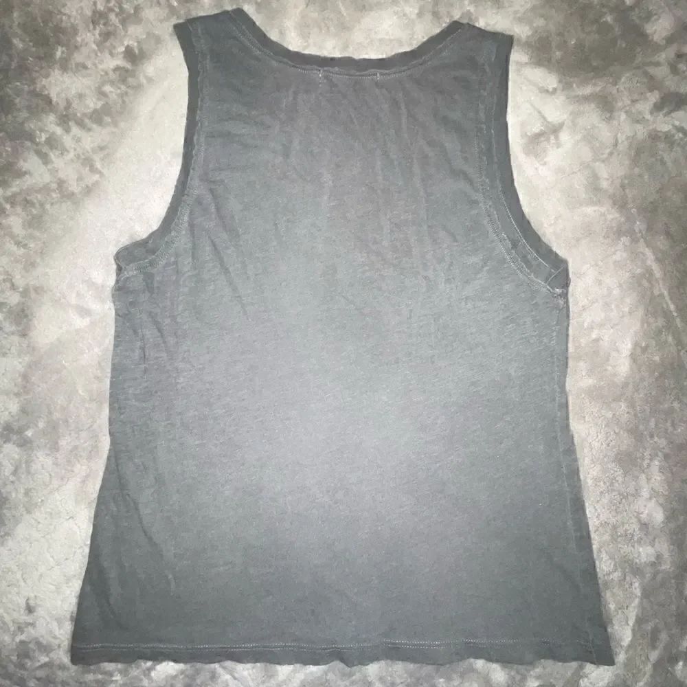 n:PHILANTHROPY Distressed Muscle Tee - Picture 7 of 9